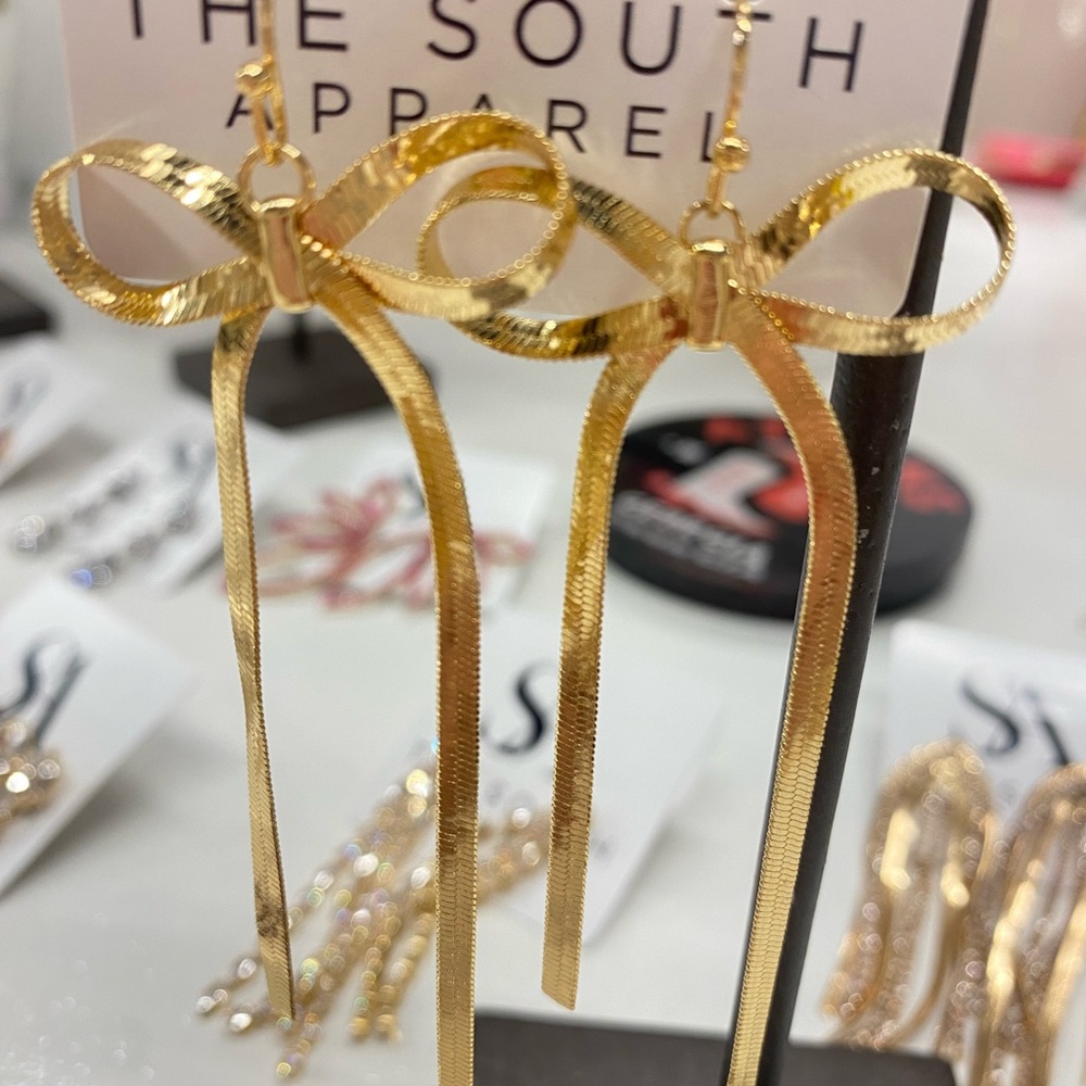 NWT Herringbone Bow Earrings in Gold